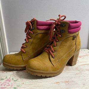 Heel construction boots